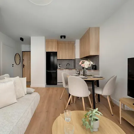 Nowoczesny Z Tarasem I Parkingiem By Renters Apartman
